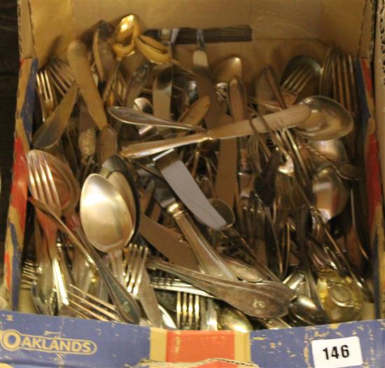 Part canteen of plated cutlery